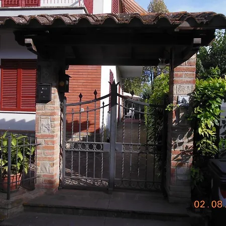 Una Terrazza Tra Due Laghi Villastrada (Umbria)
